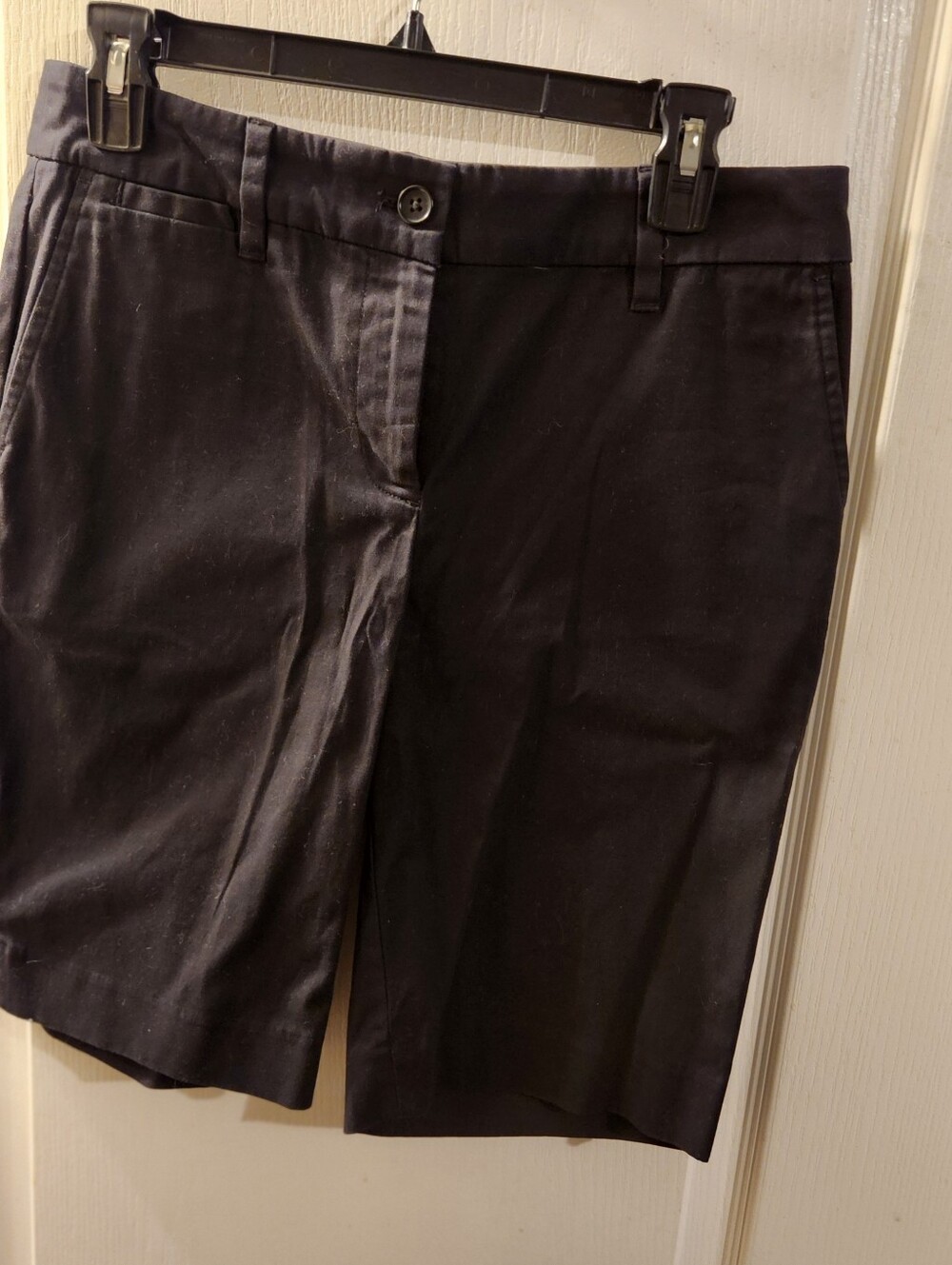 NWT SIZE 4 Talbots Black Tailored Bermuda Shorts